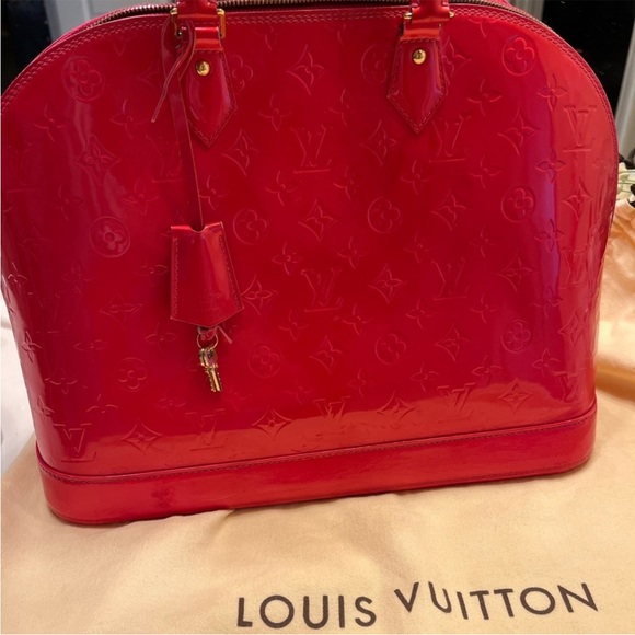 Authentic Louis Vuitton Alma Vernis GM - Picture 7 of 16